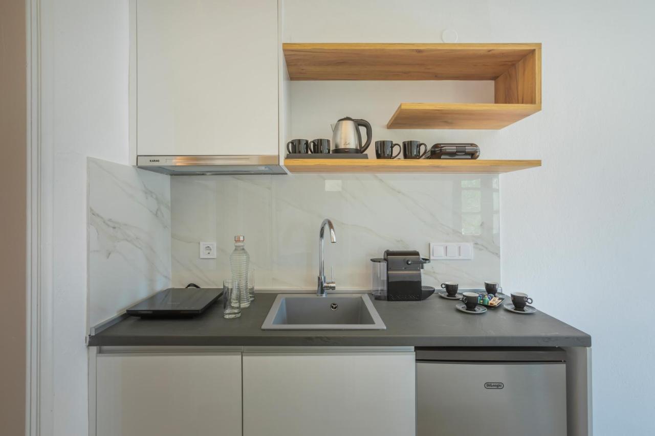 Eleon Suites 아피토스 외부 사진