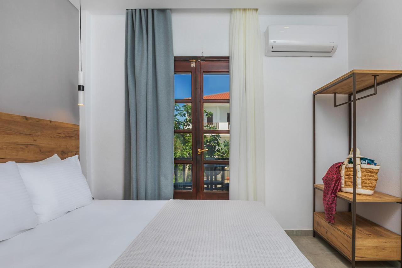 Eleon Suites 아피토스 외부 사진